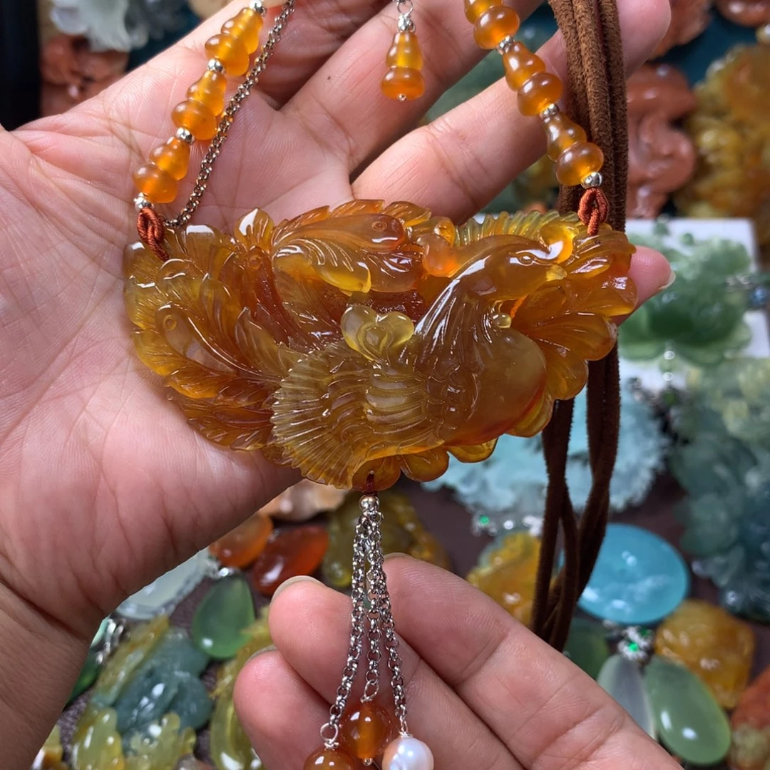 未镶嵌蛇纹石玉挂坠