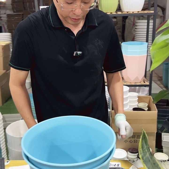 仿炭烧口24高17蓝色带托2只