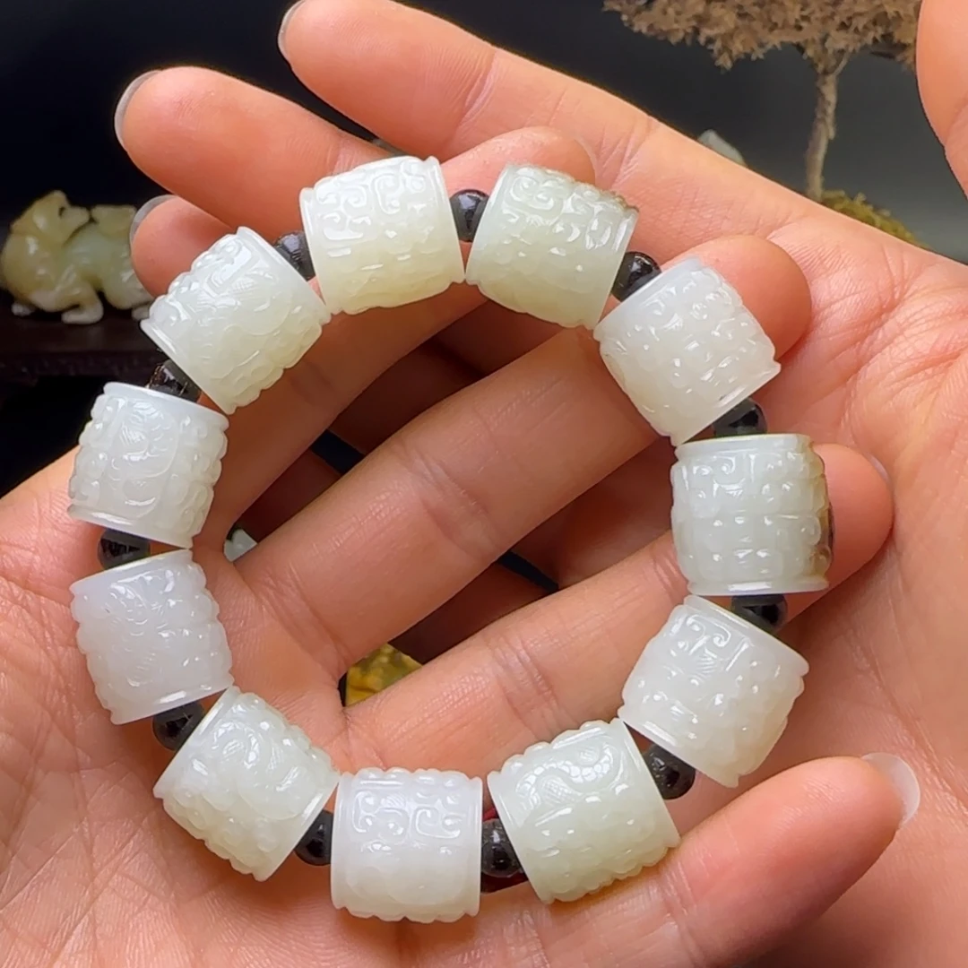 胥***说和田玉（糖玉）未镶嵌挂件