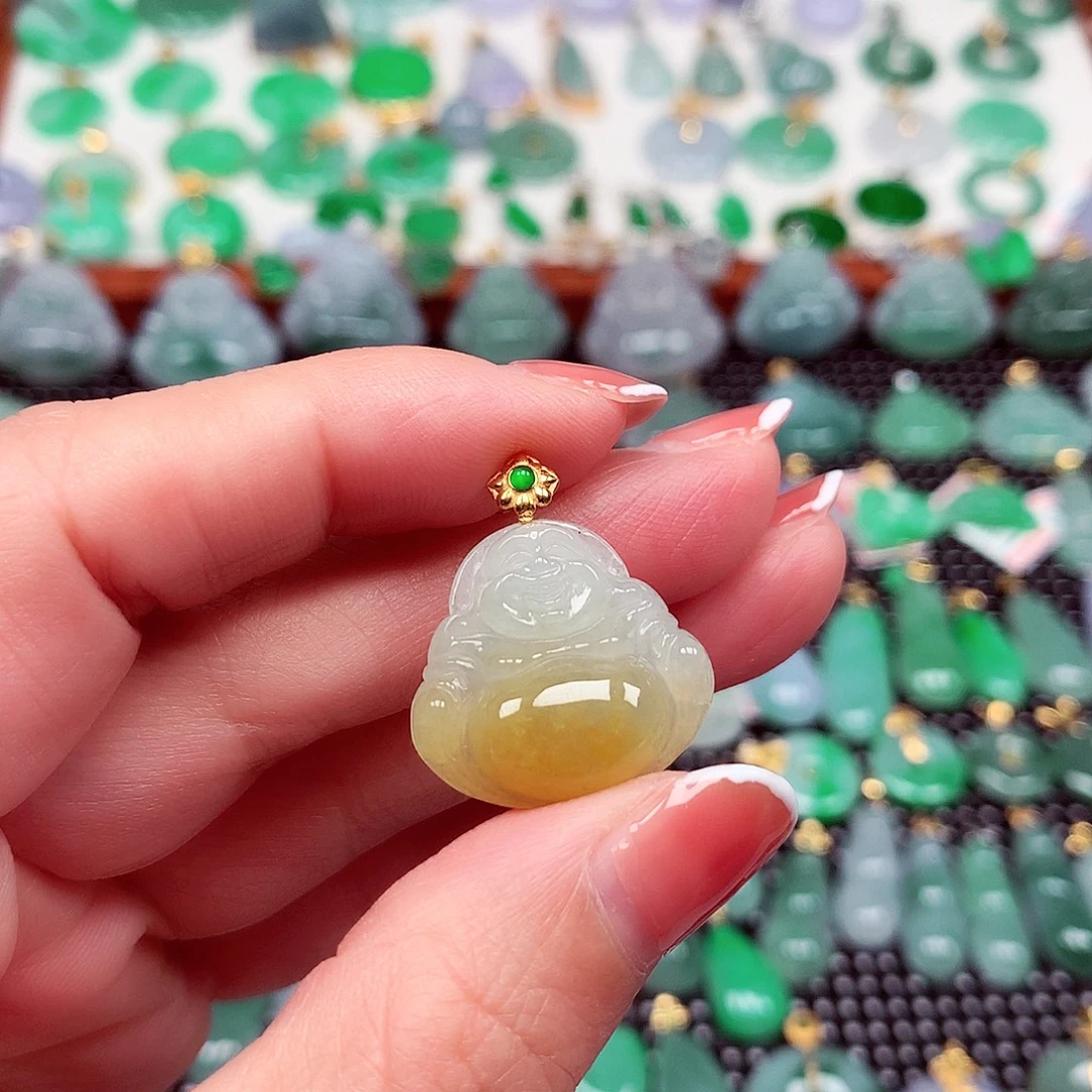 翡翠18K金镶嵌颈饰