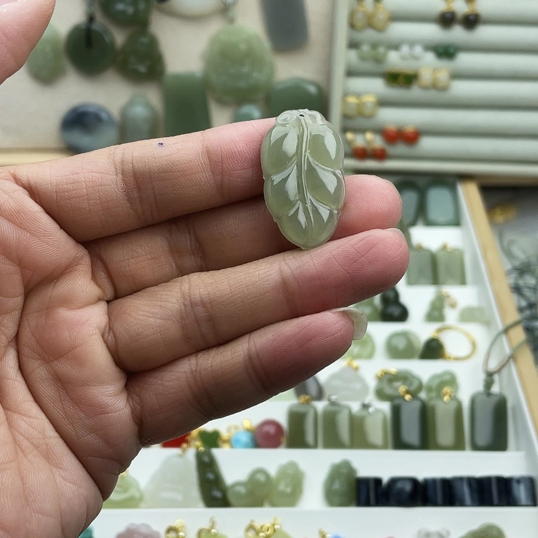 和田玉未镶嵌吊坠(不含链)