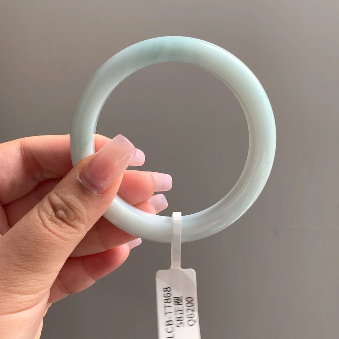 翡翠手镯未镶嵌26 58淡蓝底正圈
