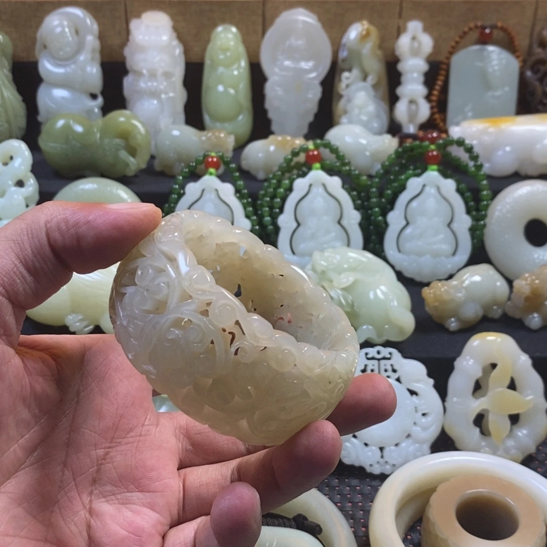 未镶嵌和田玉挂件