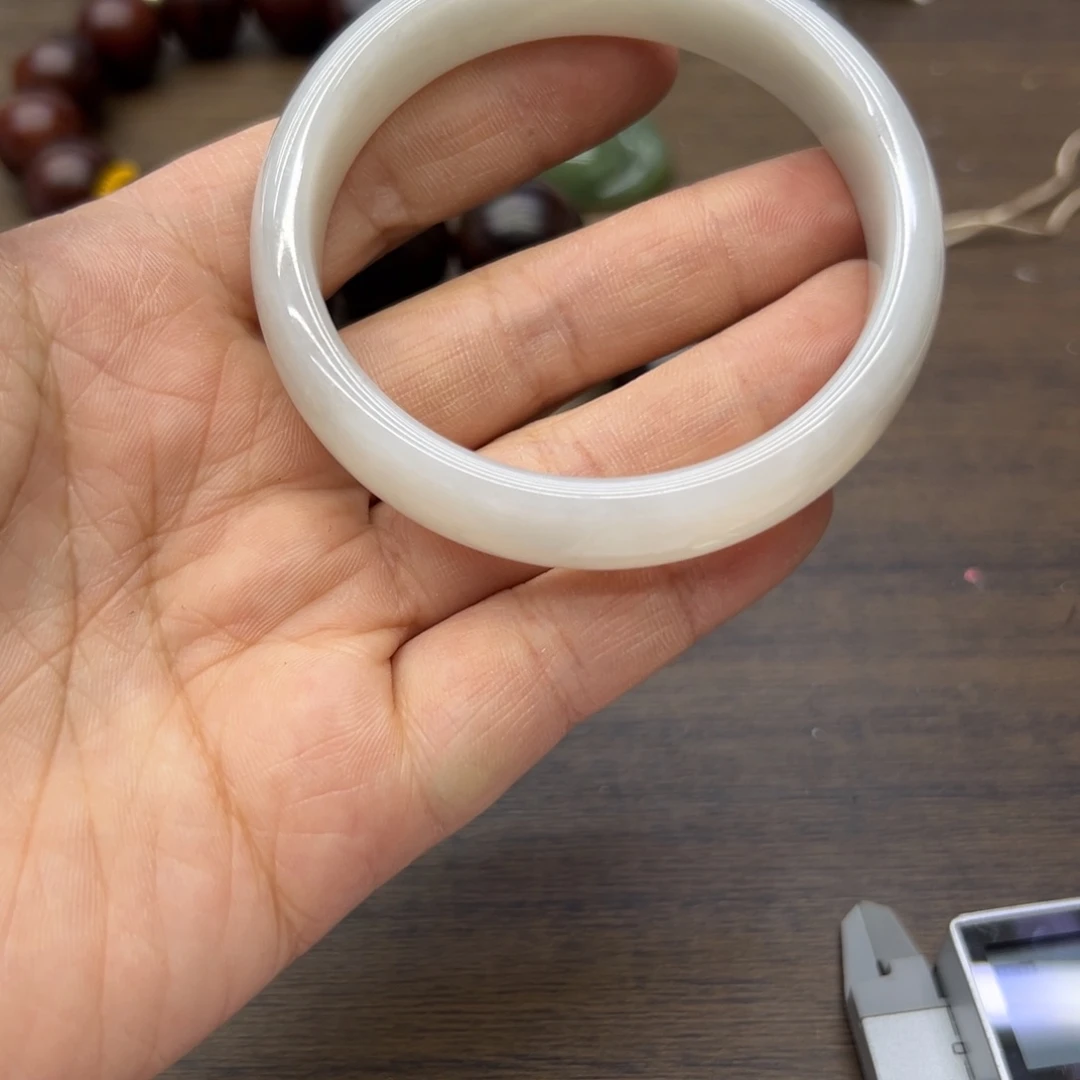 和田玉未镶嵌手镯58.9圈围294