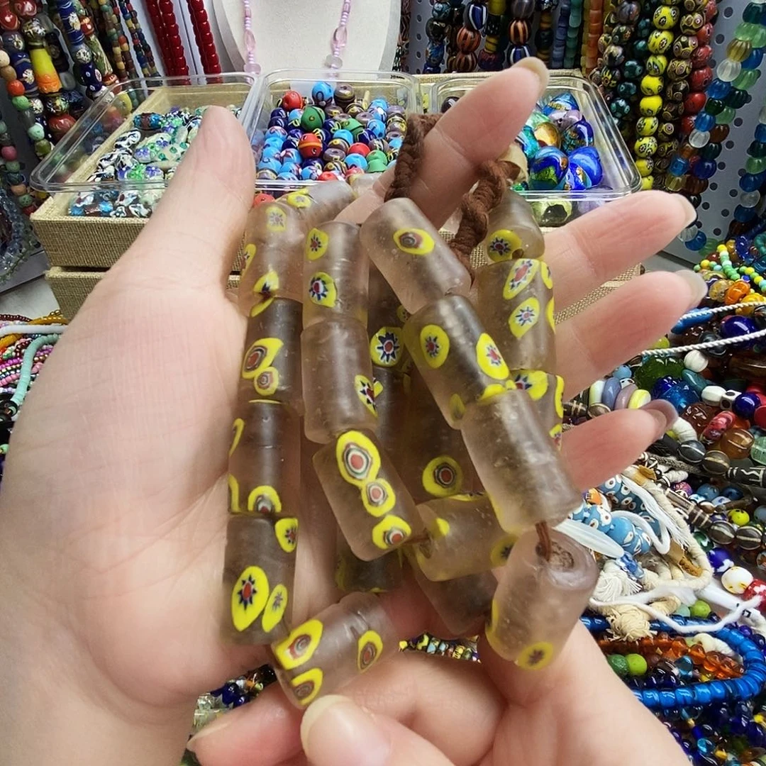 颈饰琉璃尼泊尔透色千花管，113