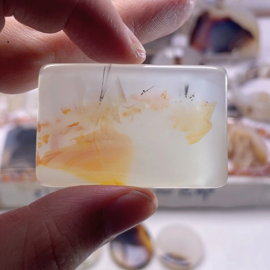 玛瑙/玉髓未镶嵌珠宝奇石