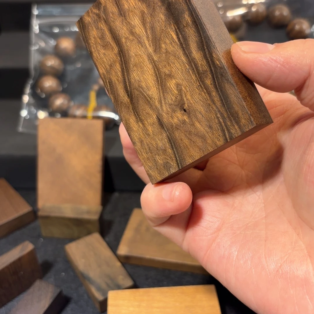 金丝楠瑞****械金丝楠木一物一拍