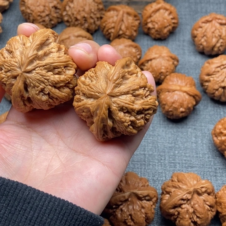 把件文玩核桃?****座粗筋49