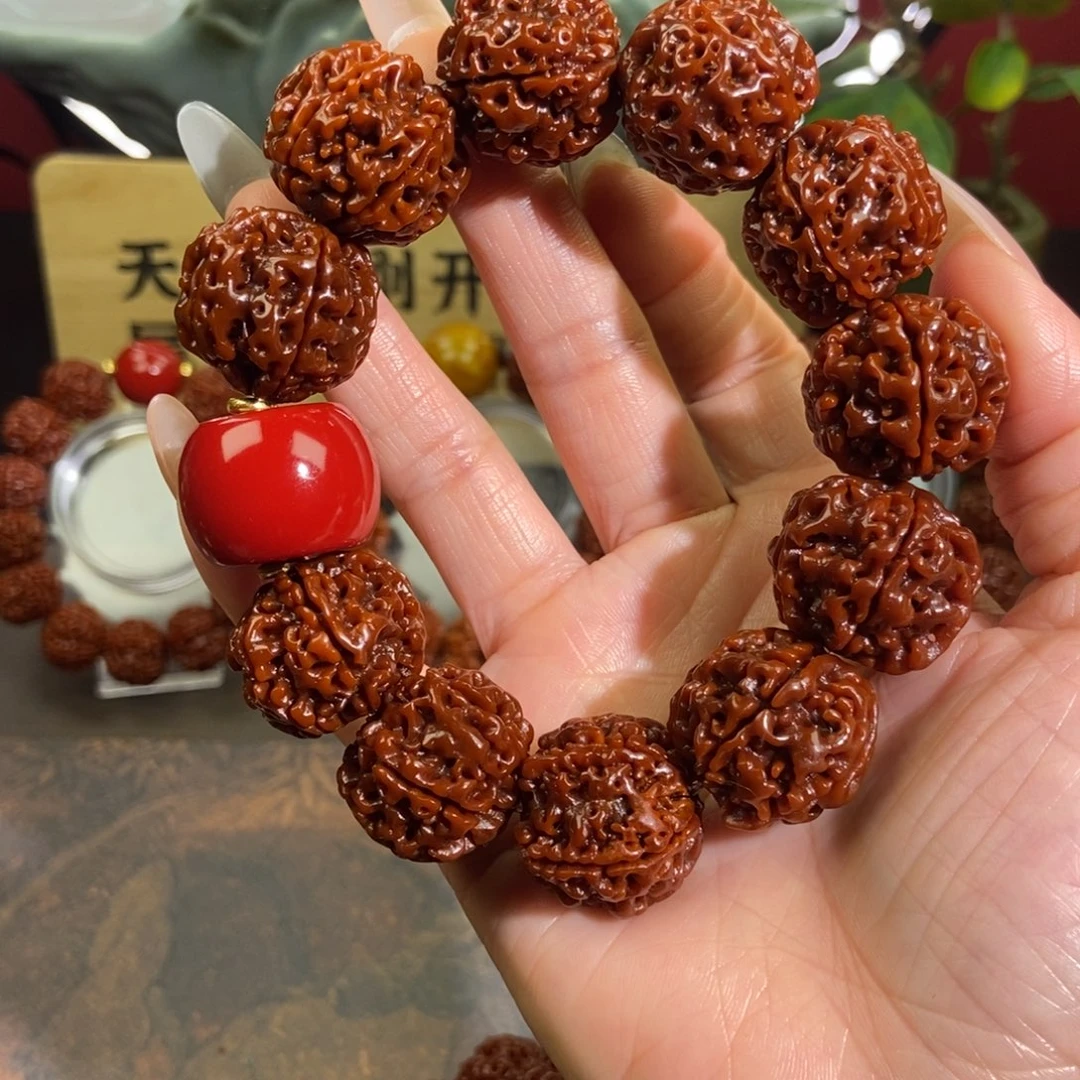 金刚菩提吊坠524红。