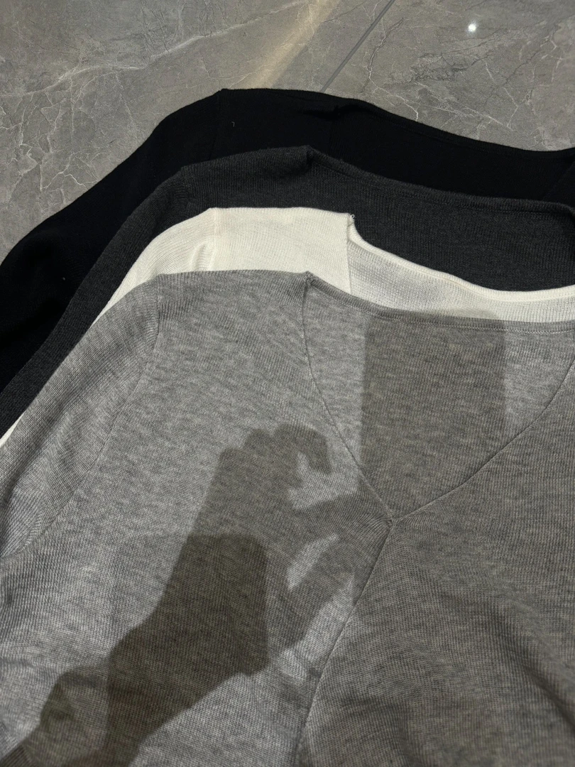 【米米私服】纯色薄款上衣女V领时尚长袖毛针织衫2502-251