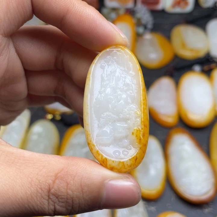 和田玉未镶嵌颈饰