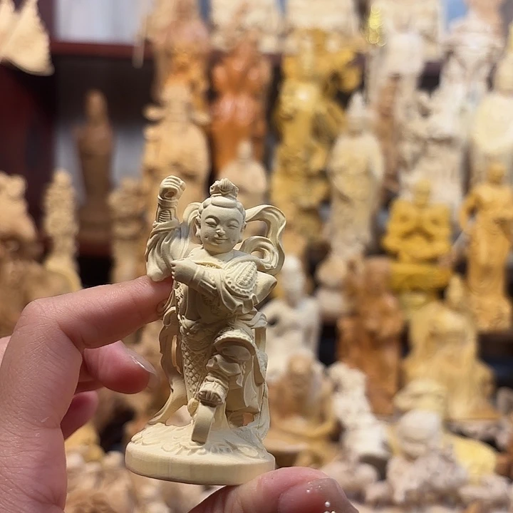 黄杨木黄杨木瑕疵哪吒