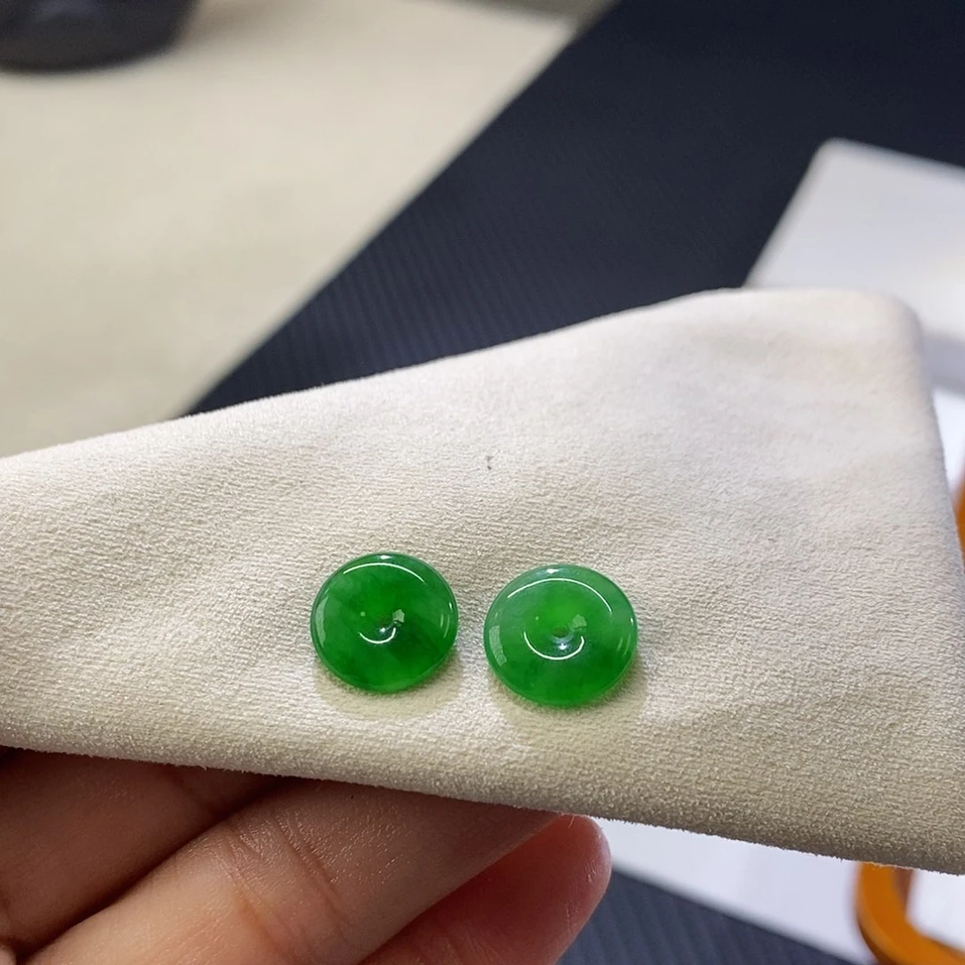 翡翠挂件未镶嵌一对平安扣