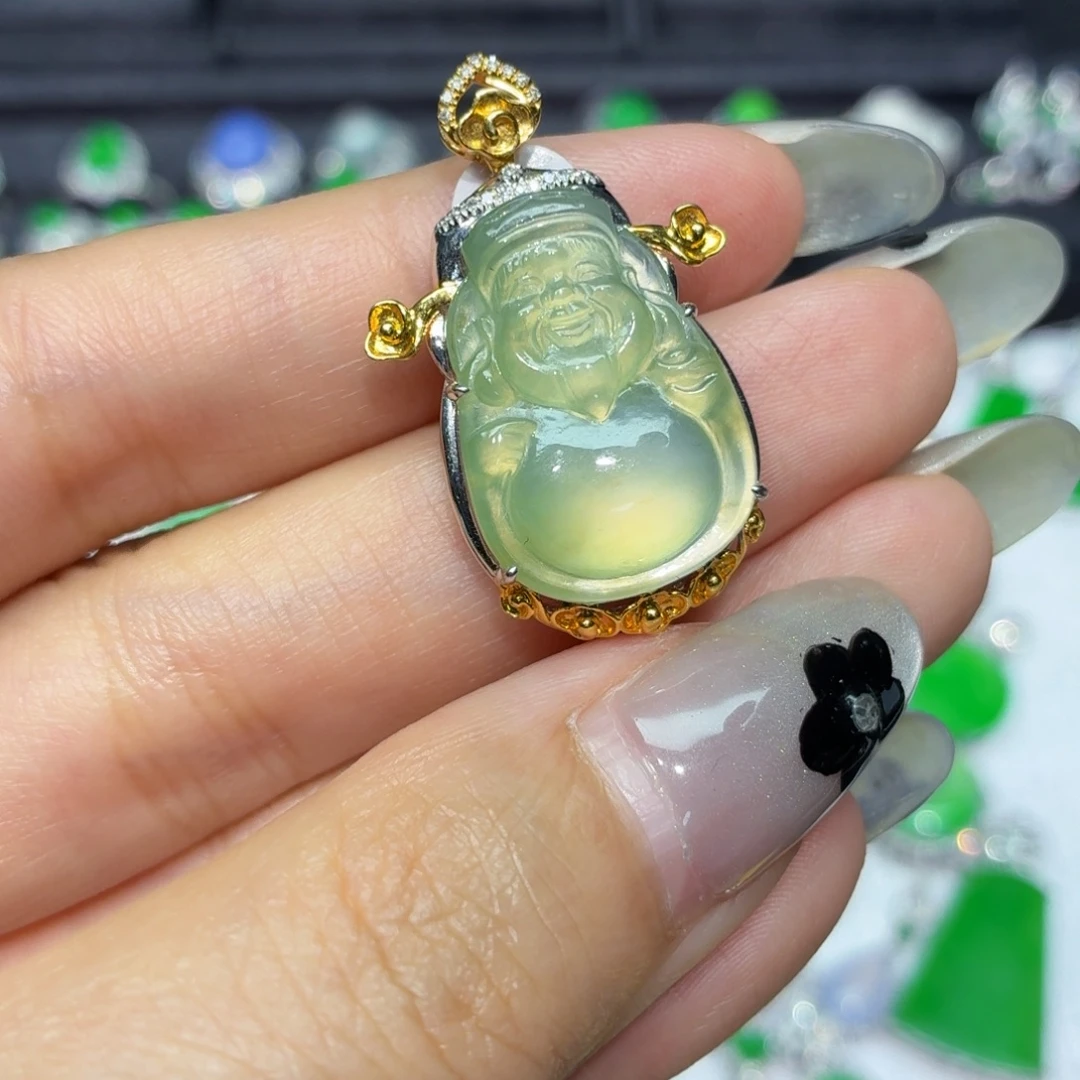 颈饰18K金镶嵌翡翠
