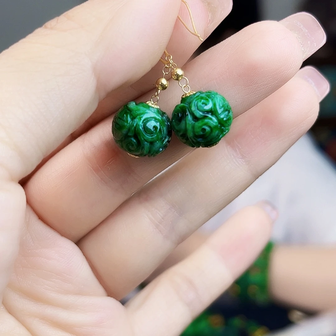 翡翠18K金镶嵌颈饰多样性