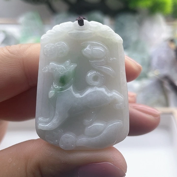 翡翠手镯未镶嵌天然翡翠