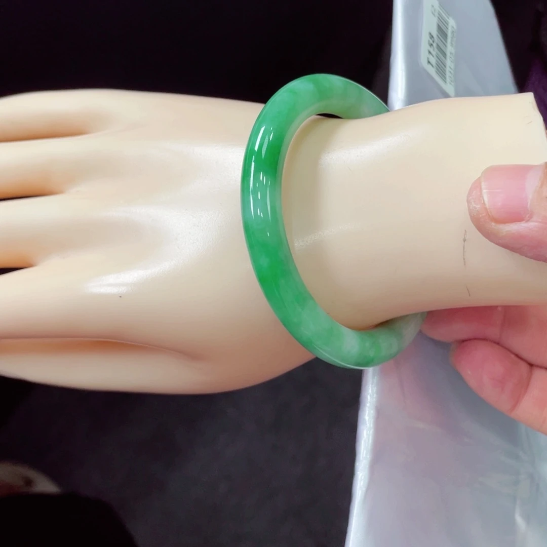 翡翠未镶嵌手镯翡翠