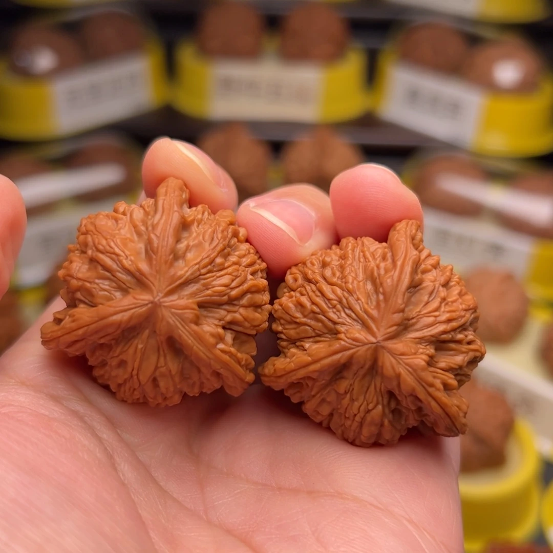 文玩核桃吊坠九山顶