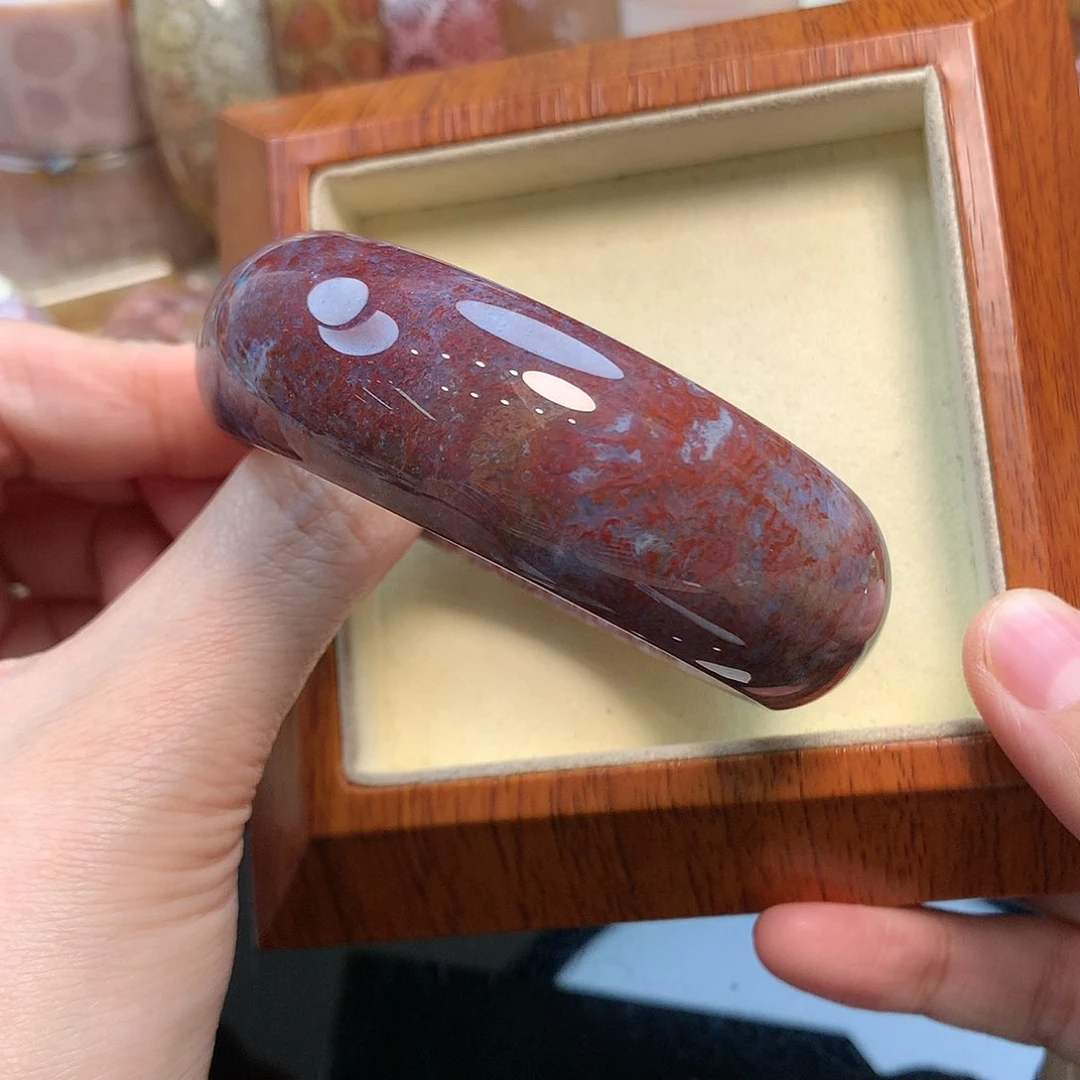 未镶嵌手镯硅化珊瑚（珊瑚玉）57.7口200