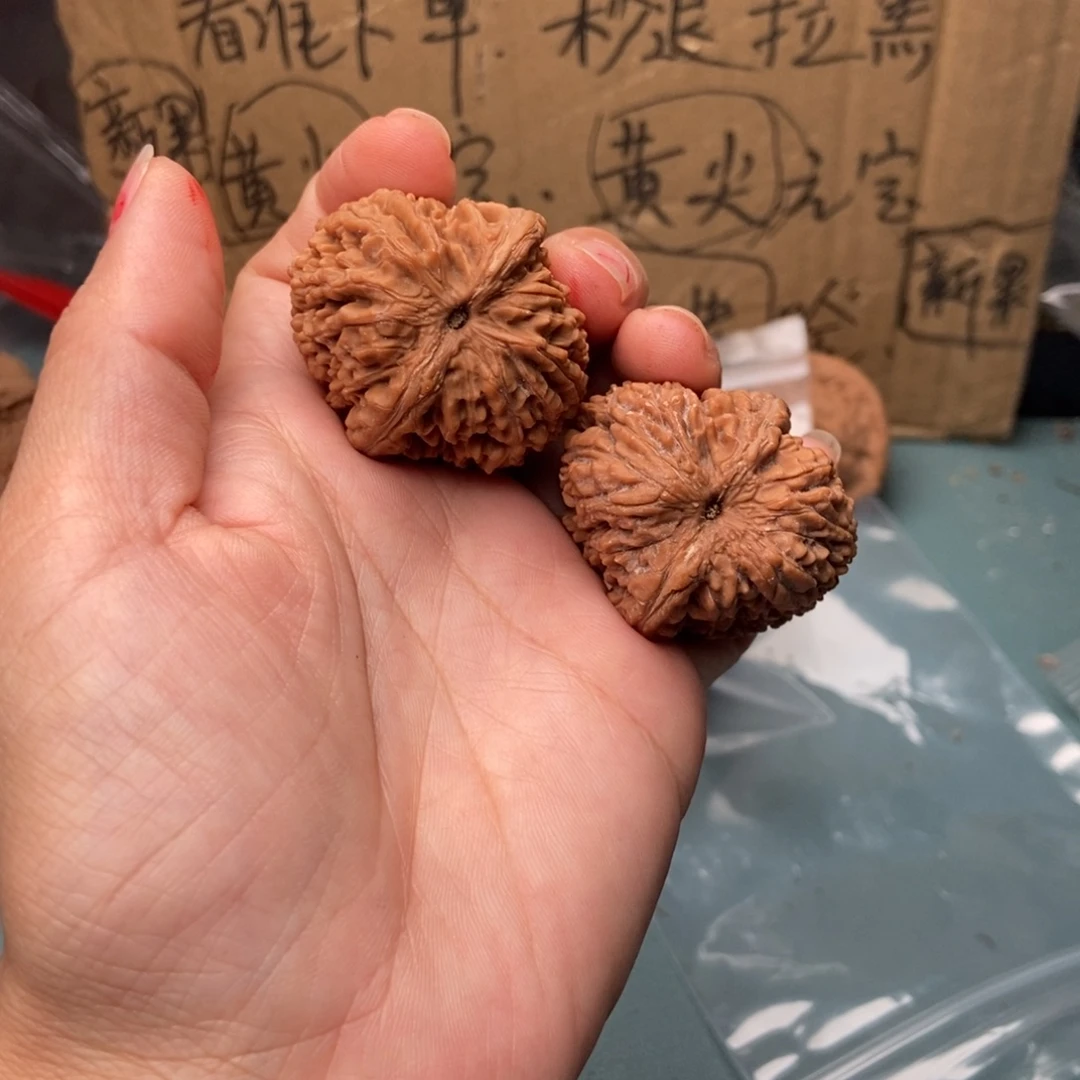 大***8吊坠文玩核桃蒜头105
