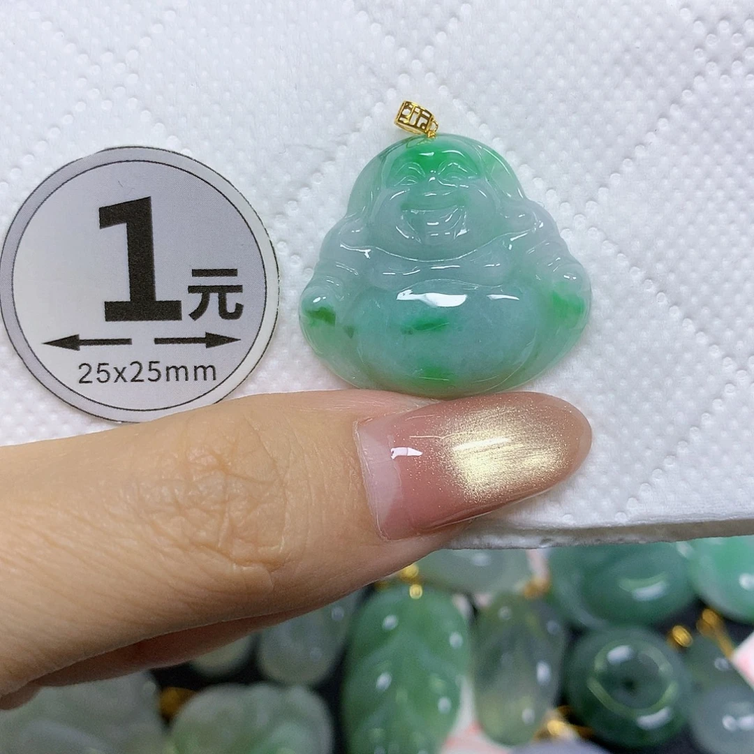 颈饰18K金镶嵌翡翠挂件
