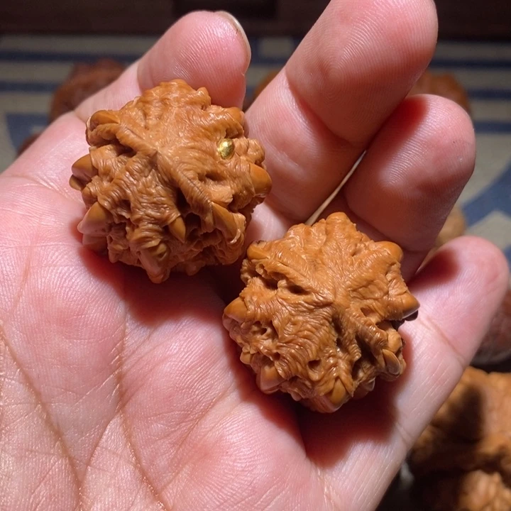 迪***文玩核桃吊坠核桃