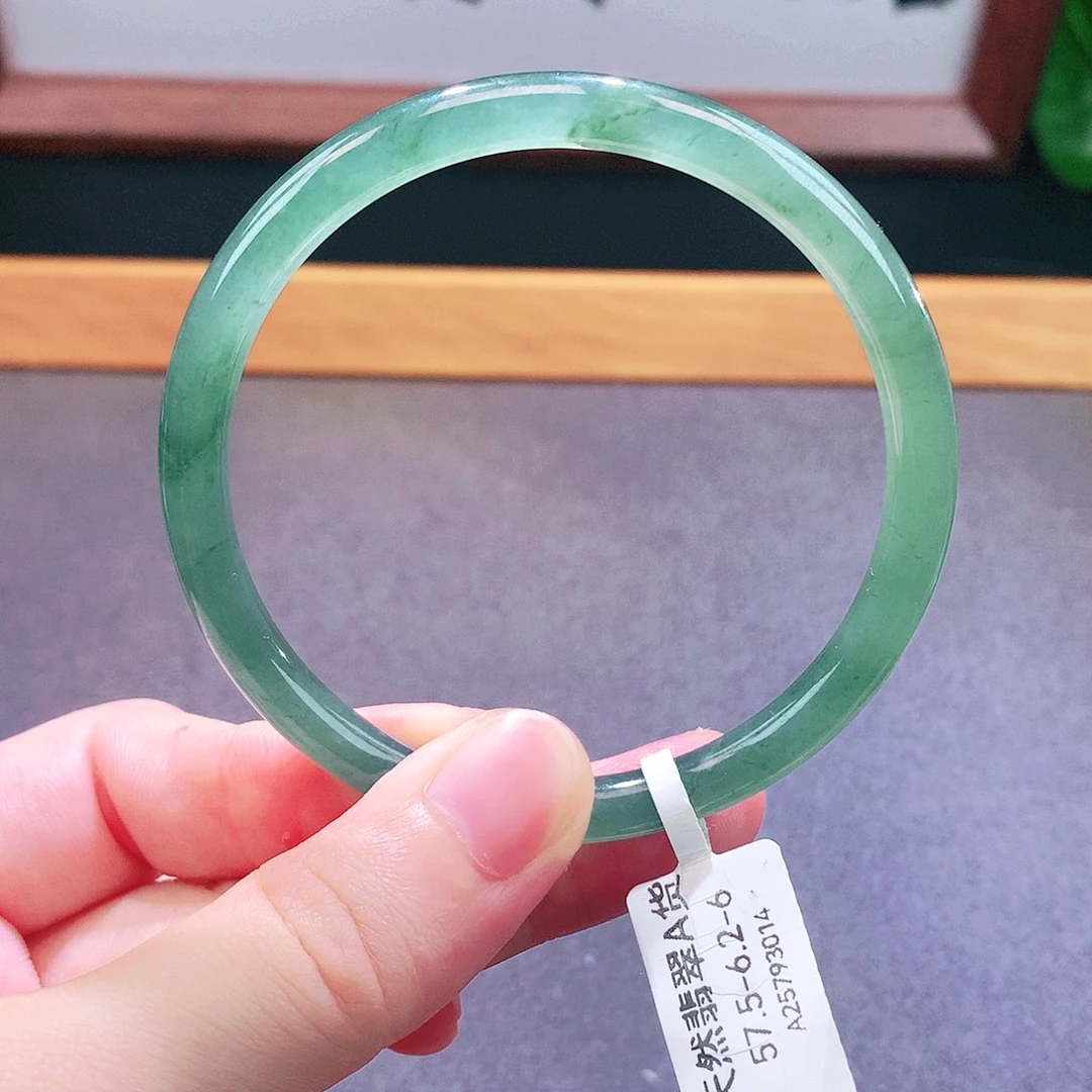 未镶嵌手镯翡翠天然翡翠