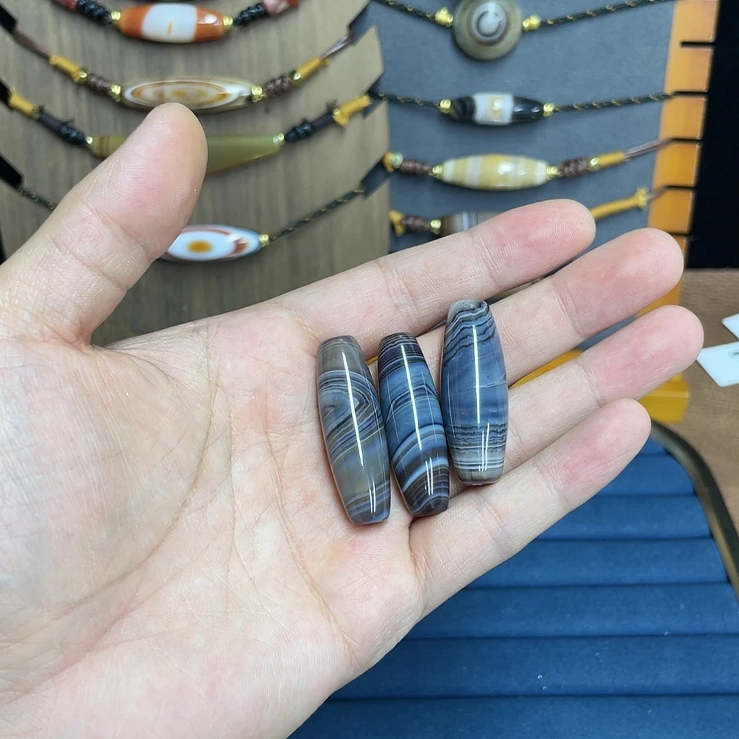 Y***0玛瑙/玉髓合金颈饰