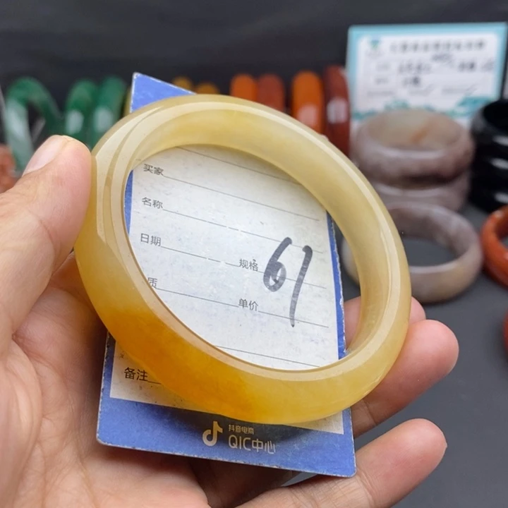 未镶嵌手镯石英质玉