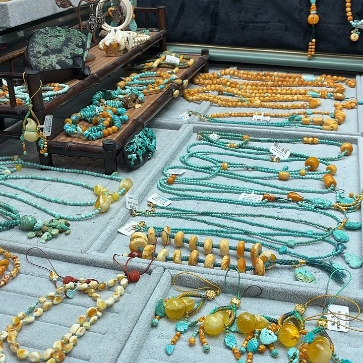 琥珀未镶嵌手链发一条