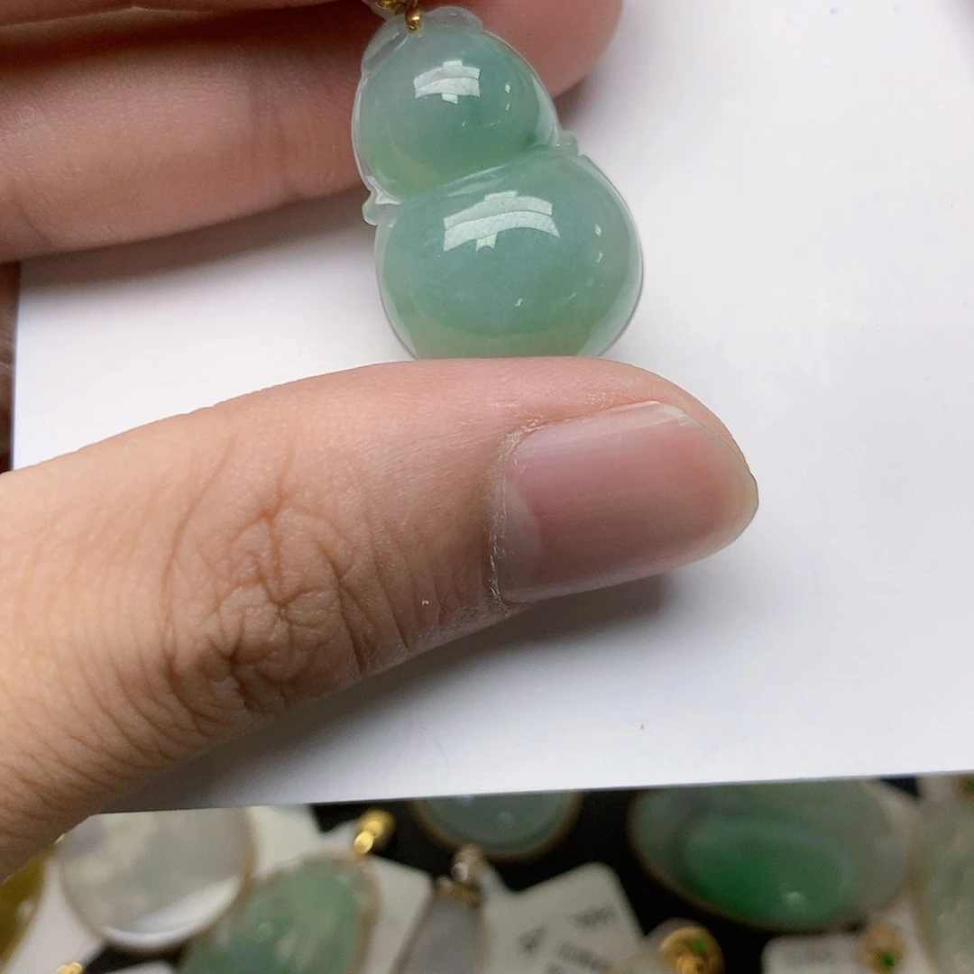 翡翠18K金镶嵌颈饰天然缅甸A货翡翠