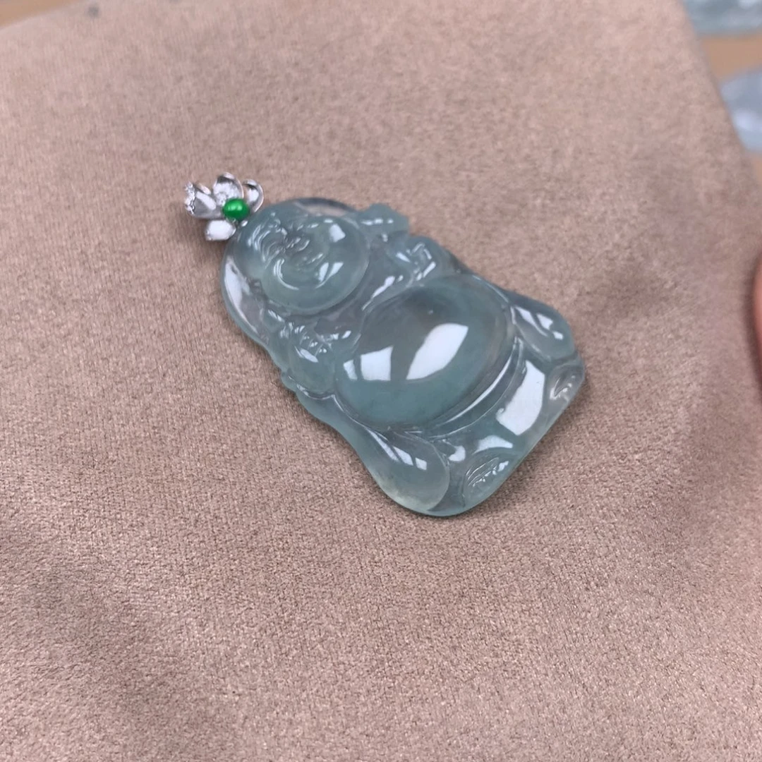 翡翠18K金镶嵌颈饰缅甸翡翠