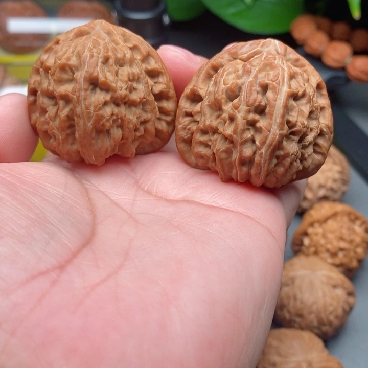 吊坠文玩核桃三角白