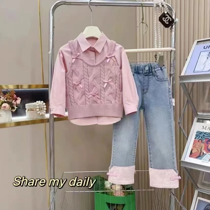 儿童网红套装春秋装2025新款中大童洋气针织马甲衬衫牛仔裤三件套
