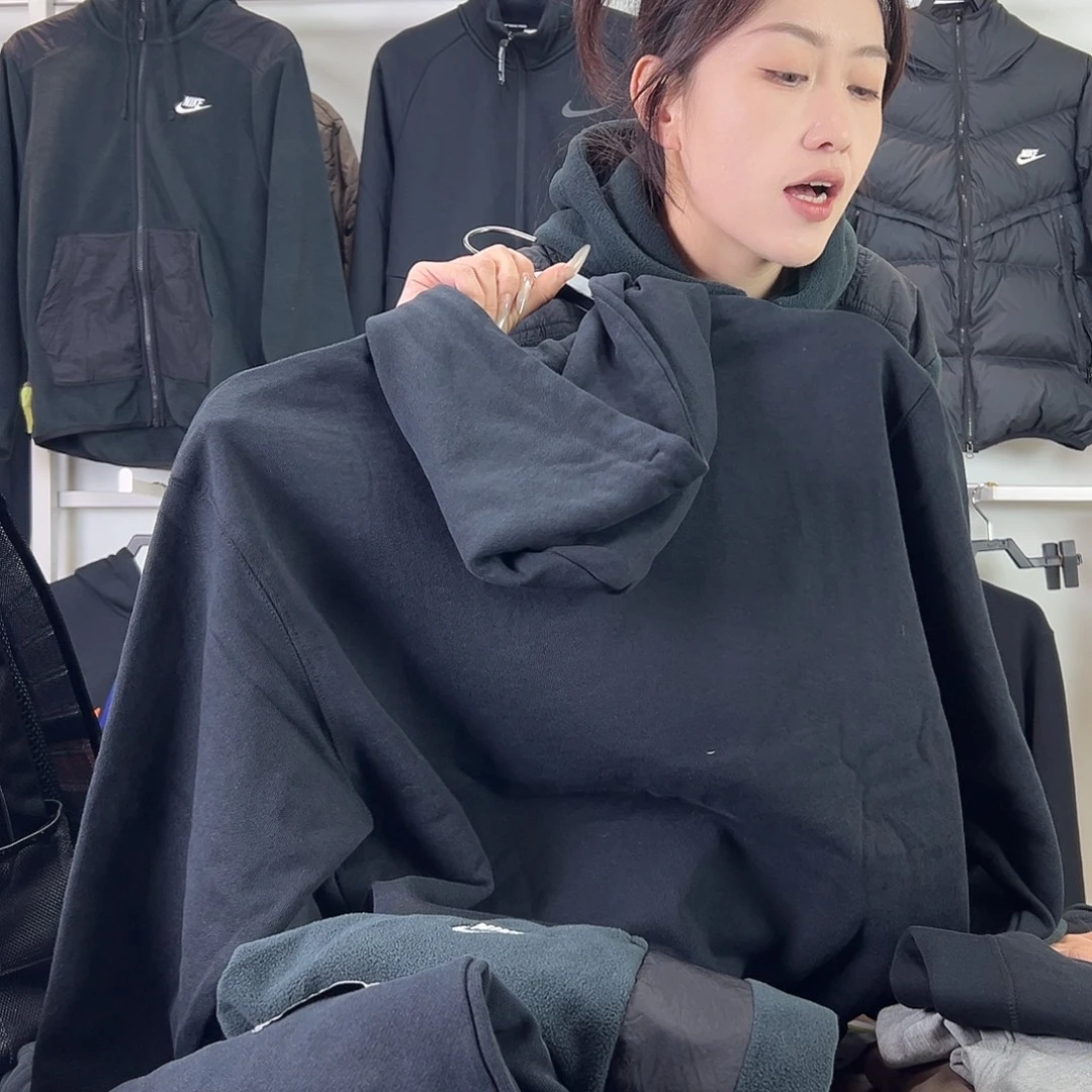 7339黑色卫衣2斤不退换170-190斤不退换