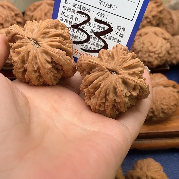 吊坠桃核虎头狮子头46