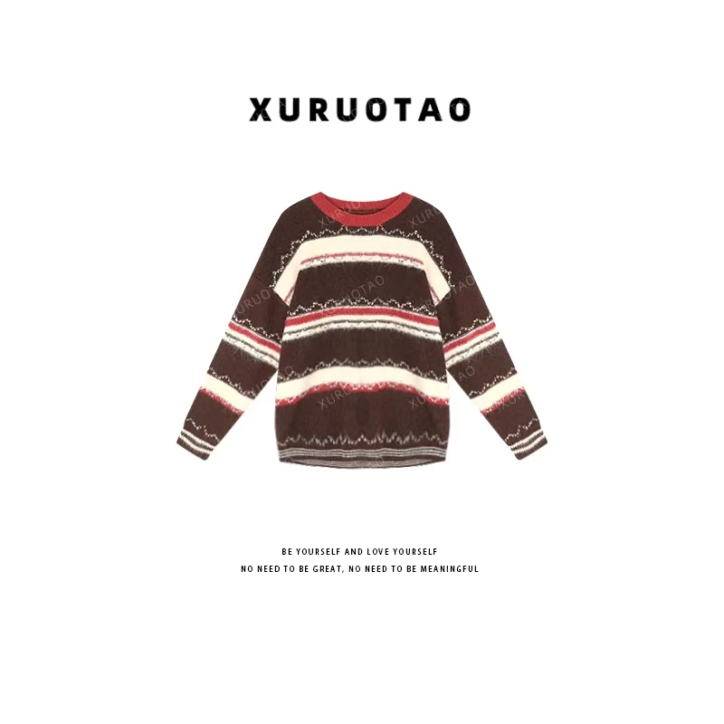 XURUOTAO 【圣诞彩虹】羊毛混纺撞色条纹彩线设计咖色上衣 T5931