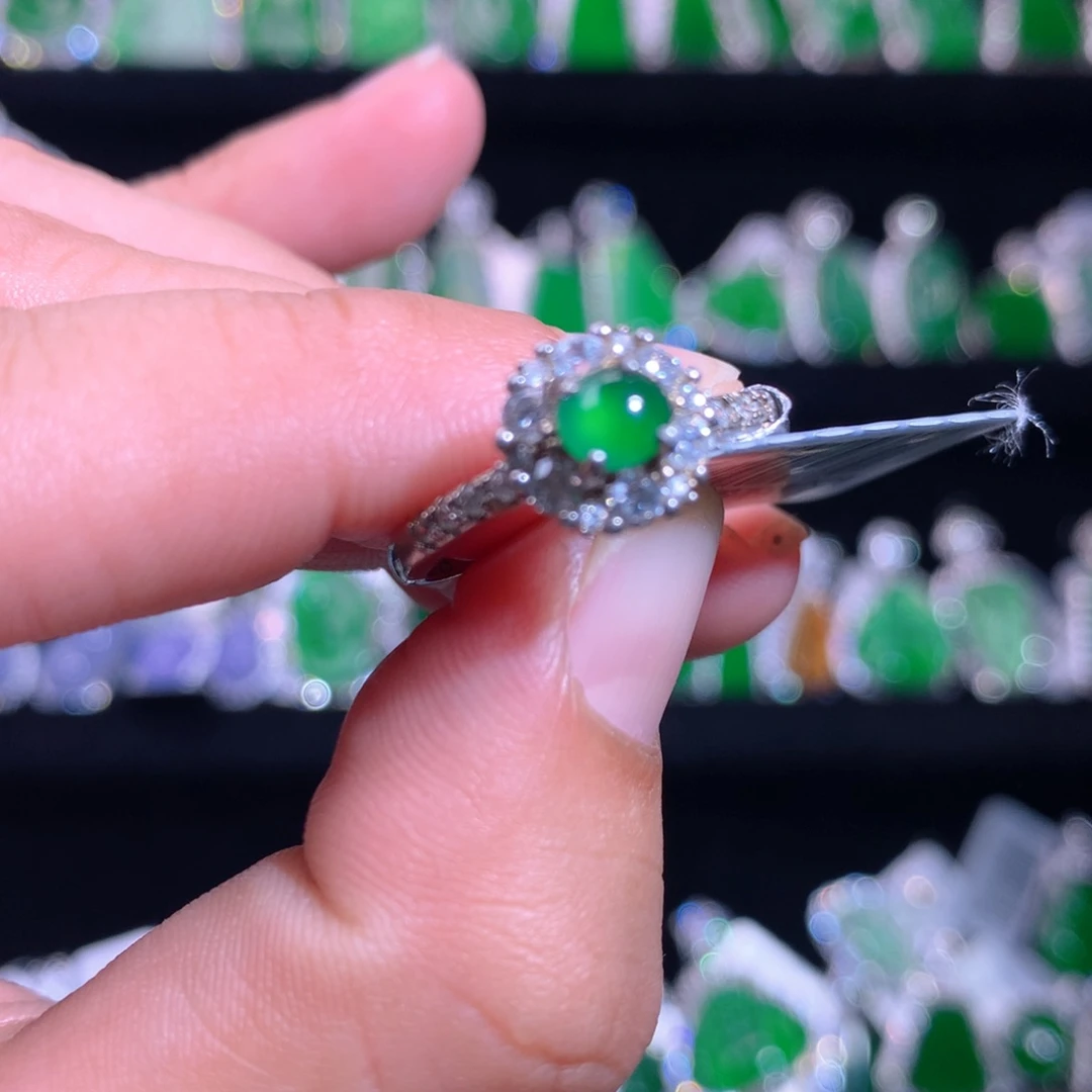 【闪购商品】颈饰银S925镶嵌翡翠天然翡翠