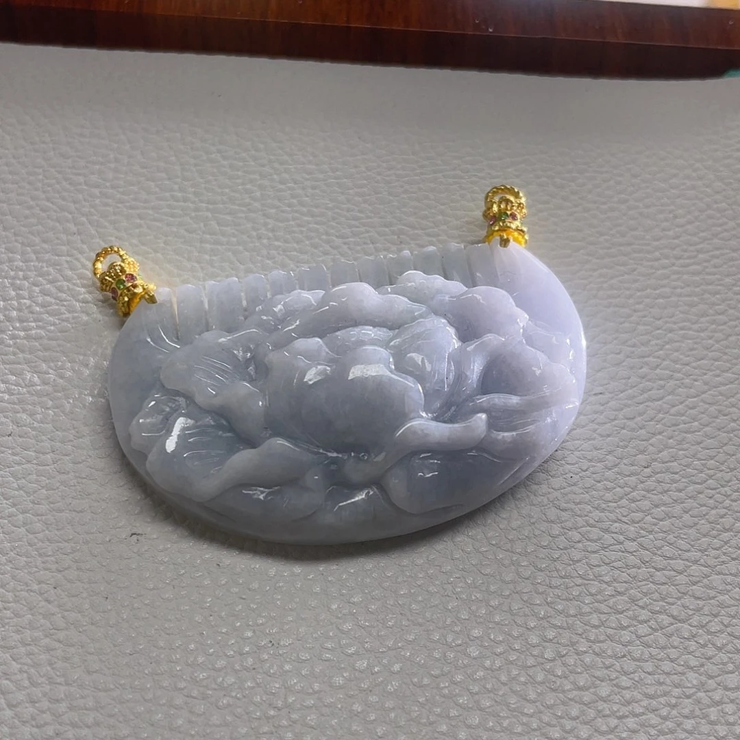 翡翠未镶嵌颈饰梳子
