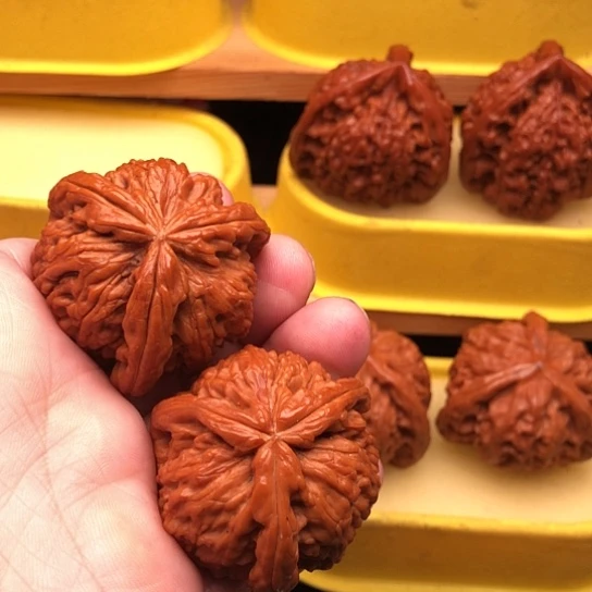 文玩核桃吊坠黑*咪核桃