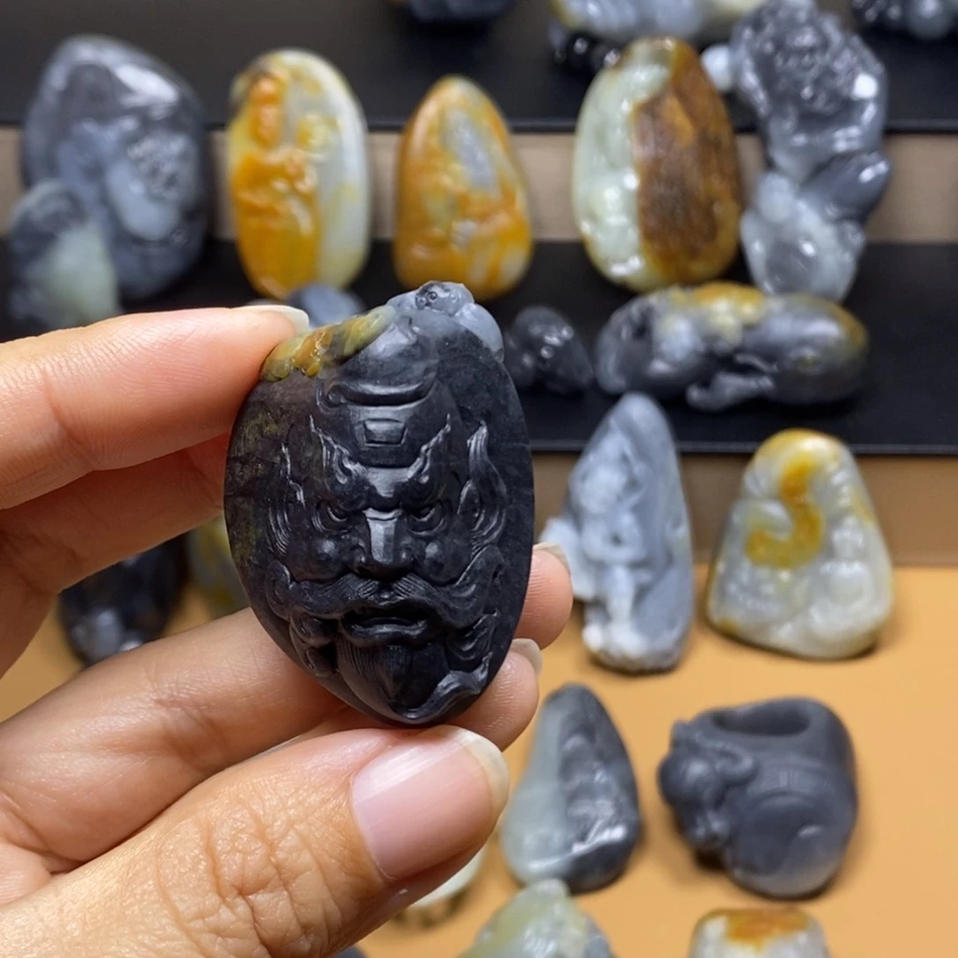 颈饰未镶嵌和田玉阿*猫