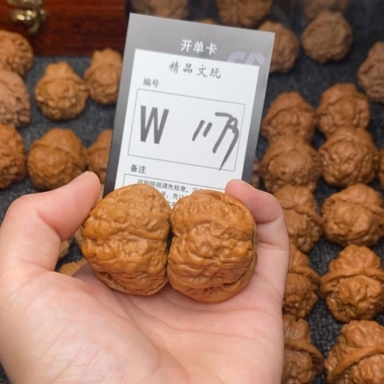 吊坠桃核Y*我是第一百38