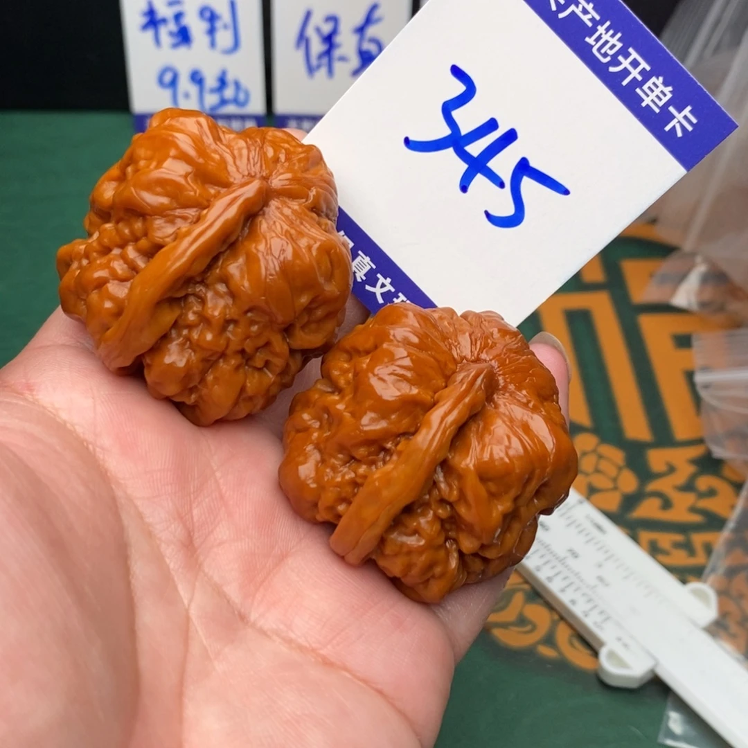 文玩核桃把件一根筋