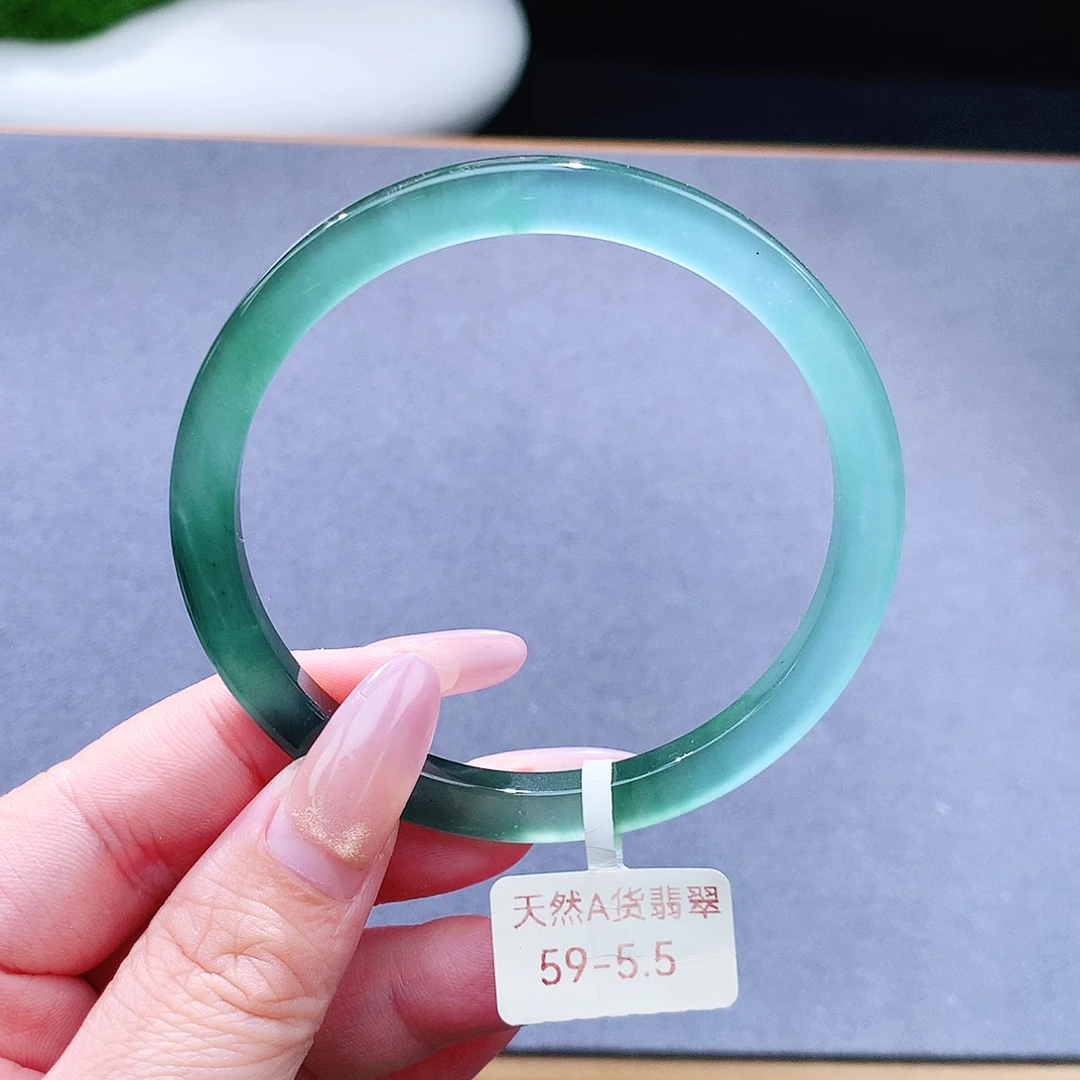 未镶嵌手镯（圆镯）翡翠