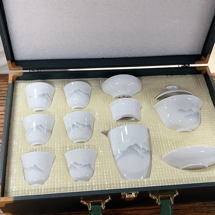 孤品茶具套装等。