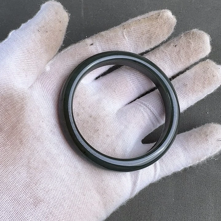 和田玉未镶嵌挂件悟**缘