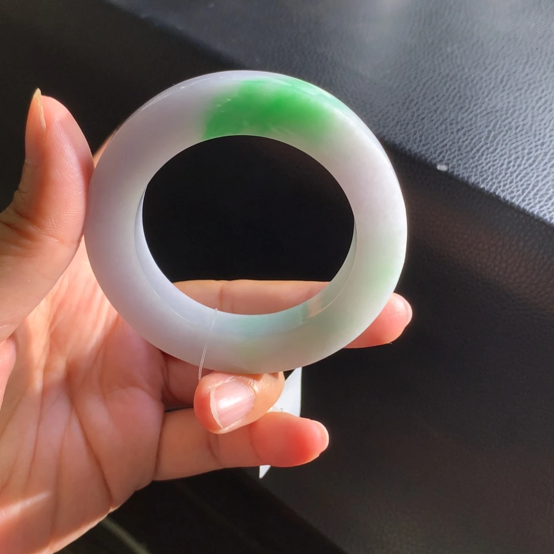 定制翡翠未镶嵌翡翠手镯
