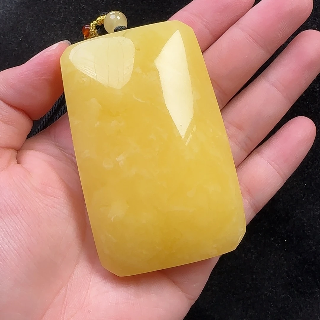 蜜蜡未镶嵌珠宝奇石