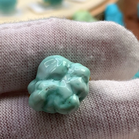绿松石未镶嵌珠宝奇石随行2.86g
