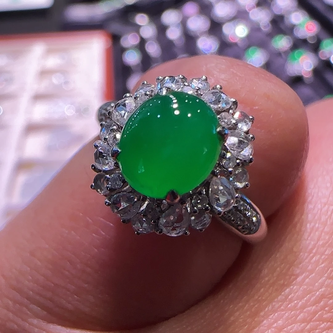 翡翠18K金镶嵌戒指